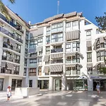 Old City Penthouse With Fantastic Views & Parking
